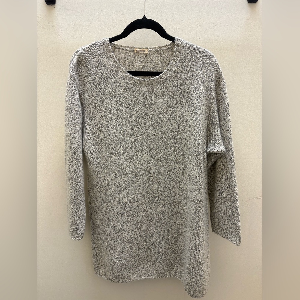 Malo Italian women’s cashmere Sweater-GREAT CONDITION! Size 6 US (size 42 Italy)